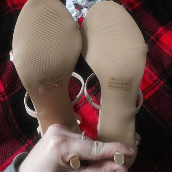 NWT patent faux leather strappy heels - Picture 4 of 8